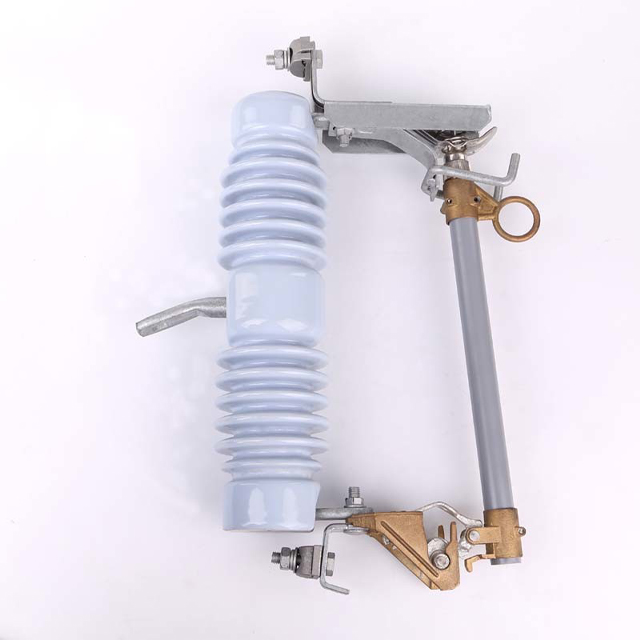 Are pin insulators still commonly used today?